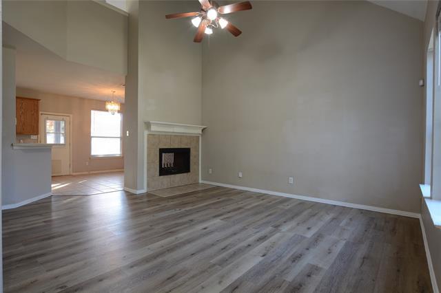 1400 Oakcrest Drive, Aubrey, TX 76227 photo 4