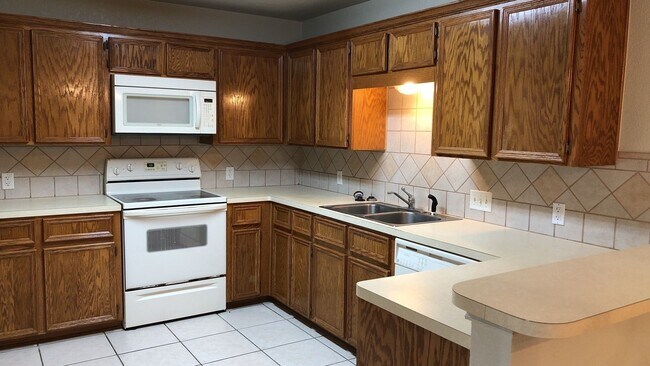 5012 Heather Ln Killeen, TX 76549 photo 2