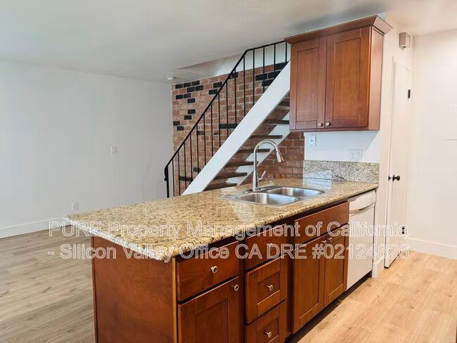 2333 Saidel Dr San Jose, CA 95124 photo 4