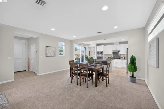 1005 S Fowler Ln Tracy, CA 95391 photo 5