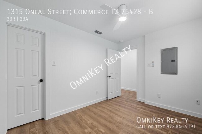 1315 Oneal St Commerce, TX 75428 photo 4
