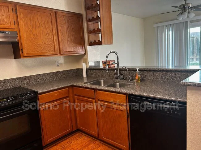 334 Bolton Way Vallejo, CA 94591 photo 5