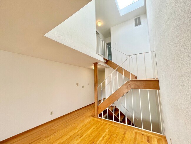 1245-1247 Broderick St San Francisco, CA 94115 photo 2