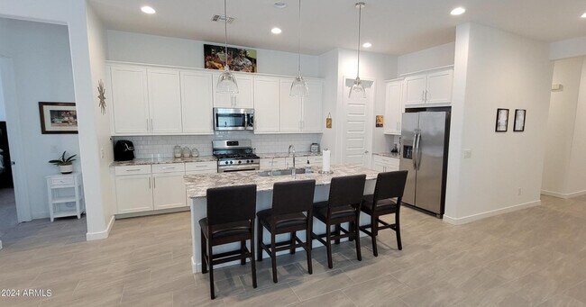 19610 W Avalon Dr Buckeye, AZ 85396 photo 5