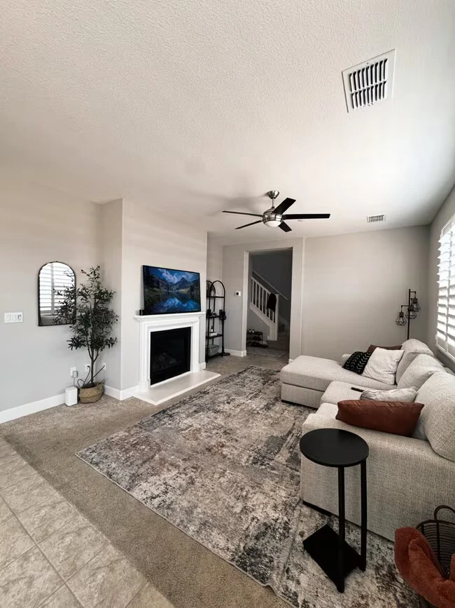 2072 Parsons Dr Fairfield, CA 94533 photo 4
