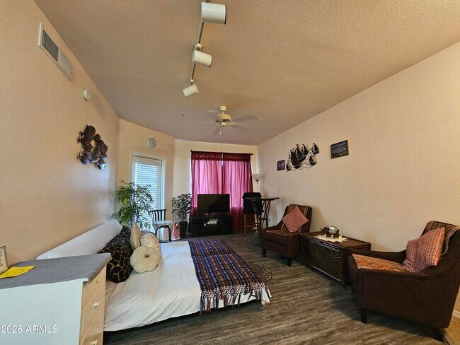 18416 N Cave Creek Rd Phoenix, AZ 85032 photo 3