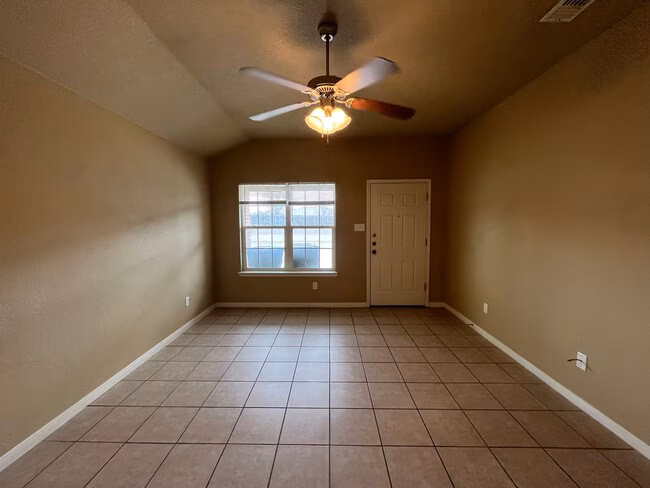 2605 Cody Poe Rd Killeen, TX 76549 photo 3
