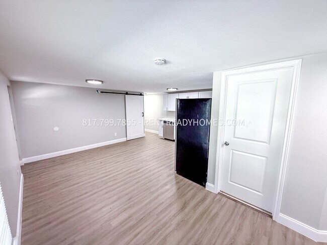 2014 Ross Ave Fort Worth, TX 76164 photo 5