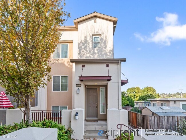 2840 10th St photo 4