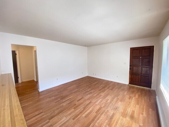 136 Market St Santa Cruz, CA 95060 photo 5