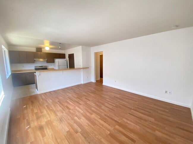 136 Market St Santa Cruz, CA 95060 photo 3