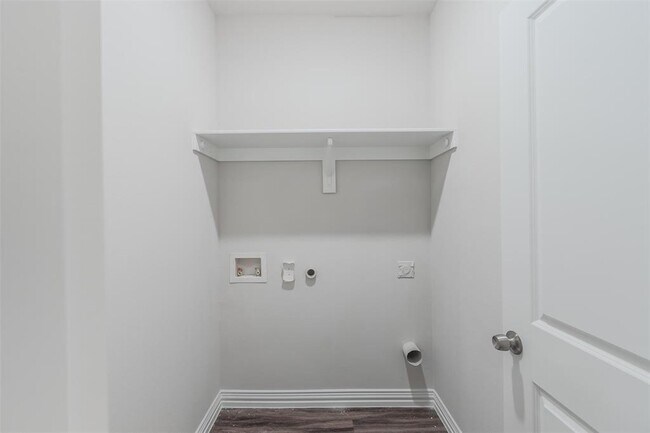2415 San Gabriel Dr photo 5