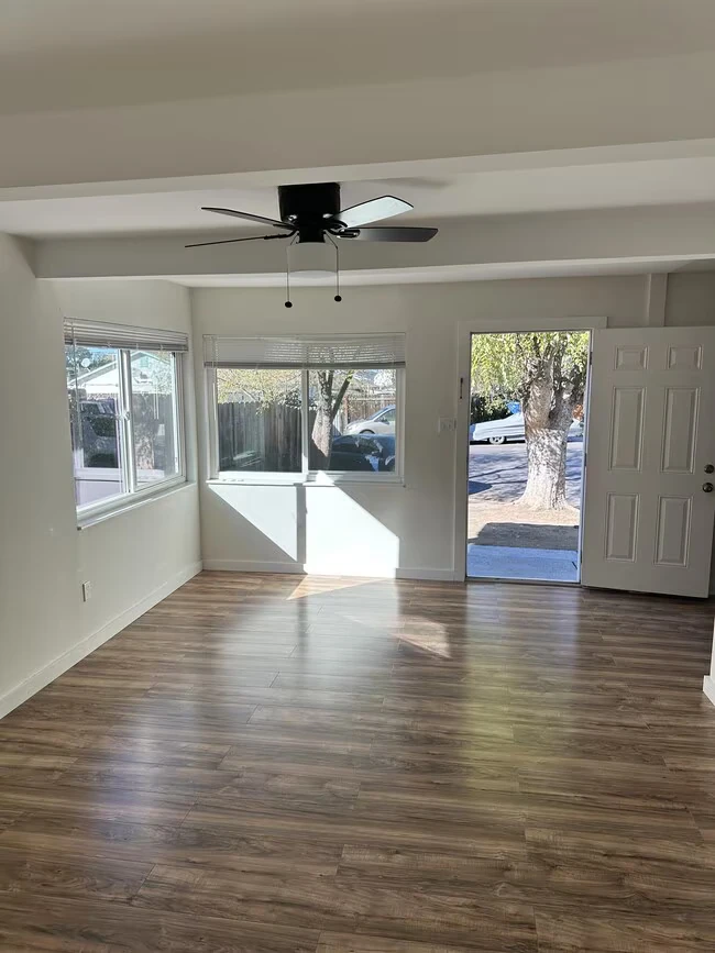 28 Mermaid Ct Bay Point, CA 94565 photo 3