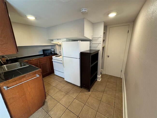 818 13th Street, Galveston, TX 77550 photo 5