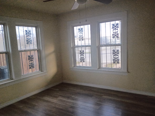 3111 Strong Ave Fort Worth, TX 76105 photo 4