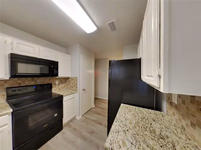 161 Hunter Drive, Cedar Hill, TX 75104 photo 5