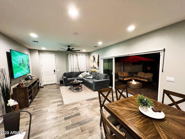 13820 N 7th Wy Phoenix, AZ 85022 photo 5