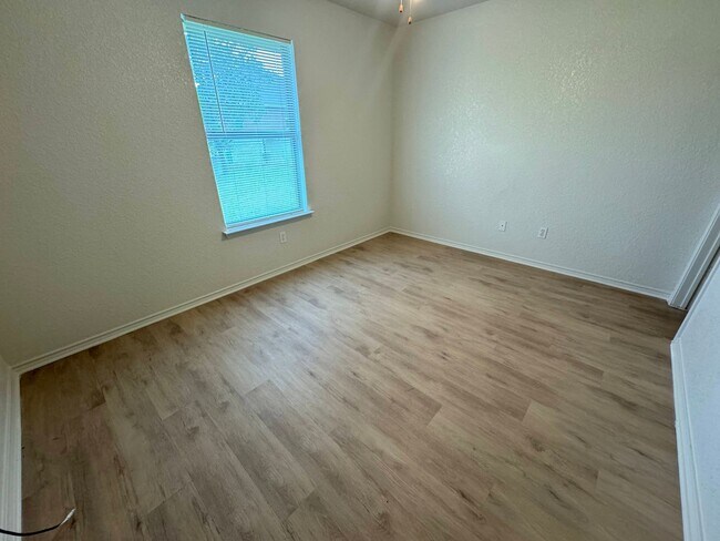2705 Alma Dr Killeen, TX 76549 photo 5