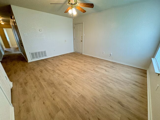 2705 Alma Dr Killeen, TX 76549 photo 2