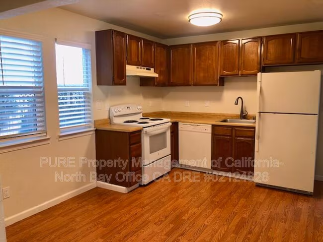 941 E Cotati Ave Cotati, CA 94931 photo 5