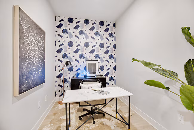 1810 Main Apartments photo 5
