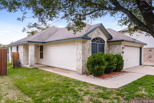 809 Bushmills Ct Pflugerville, TX 78660 photo 3