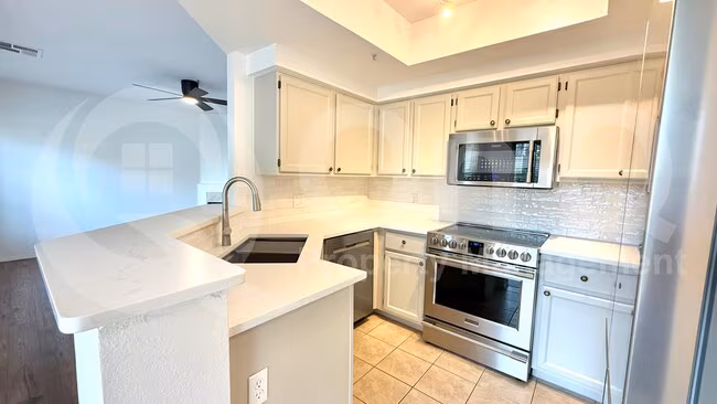 9450 E Becker Ln Scottsdale, AZ 85260 photo 4