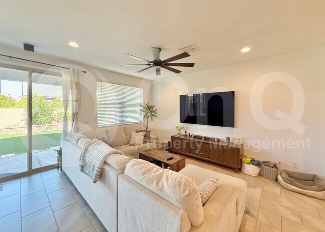 519 S Avocet St Gilbert, AZ 85296 photo 5