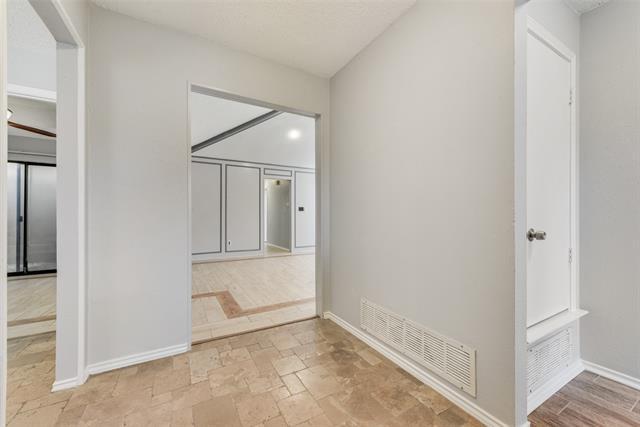2801 Hickory Bend Dr Garland, TX 75044 photo 4