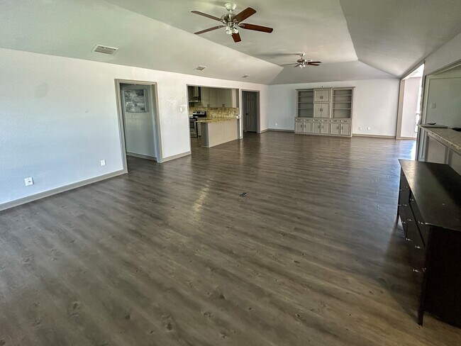7178 Rolling Fork Drive, Dallas, TX 75227 photo 3