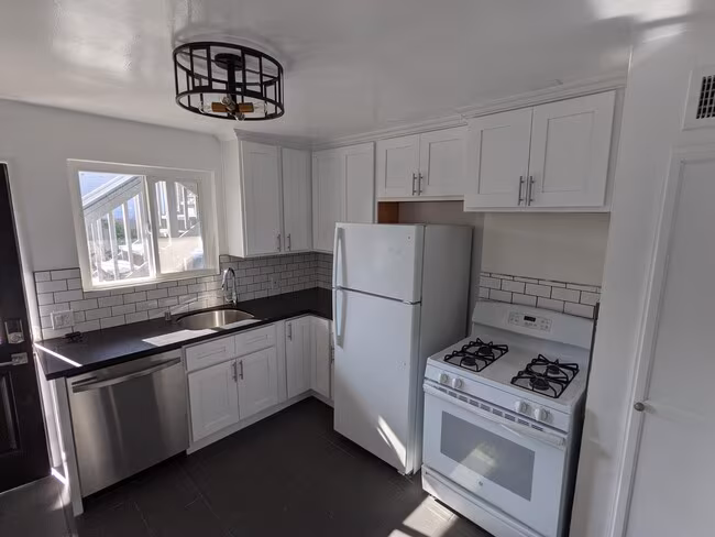 4300 Market Street, Oakland, CA 94608 photo 3