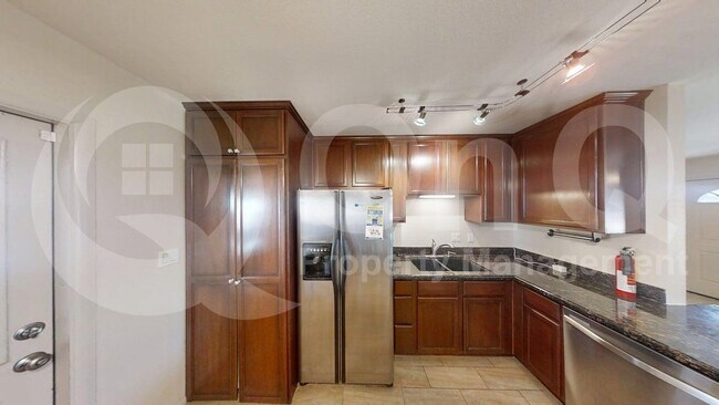 Discover this Charming 2-Bedroom - Tempe - Close to Mill Ave photo 3