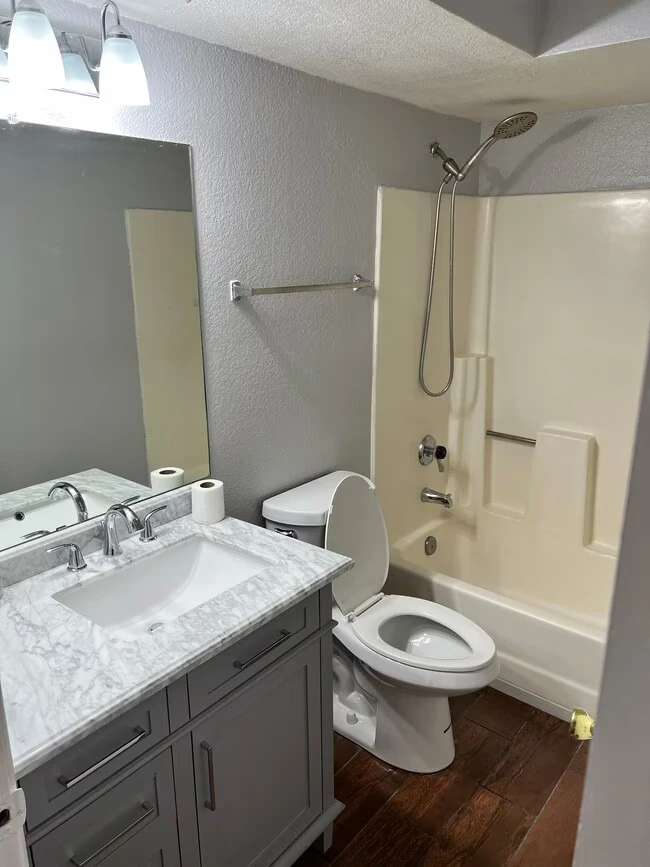 5236 W Peoria Ave Glendale, AZ 85302 photo 5