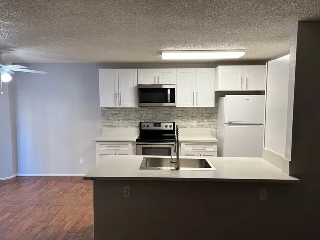 5236 W Peoria Ave Glendale, AZ 85302 photo 3