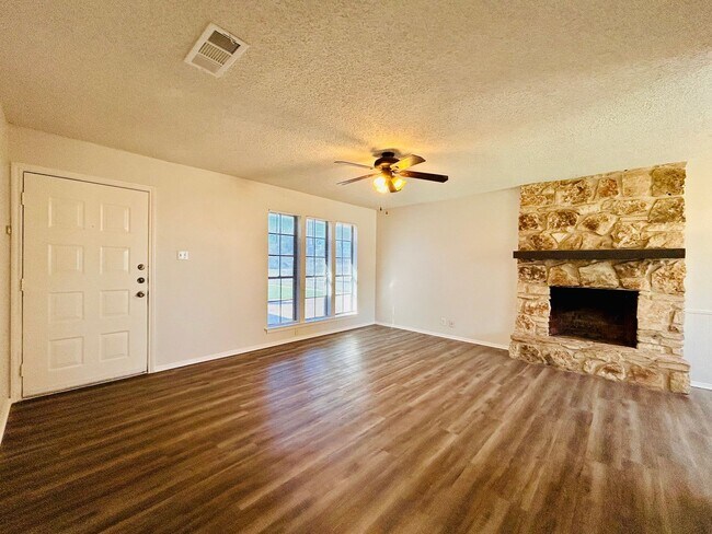12005-B Charing Cross, Austin, TX 78759 photo 2