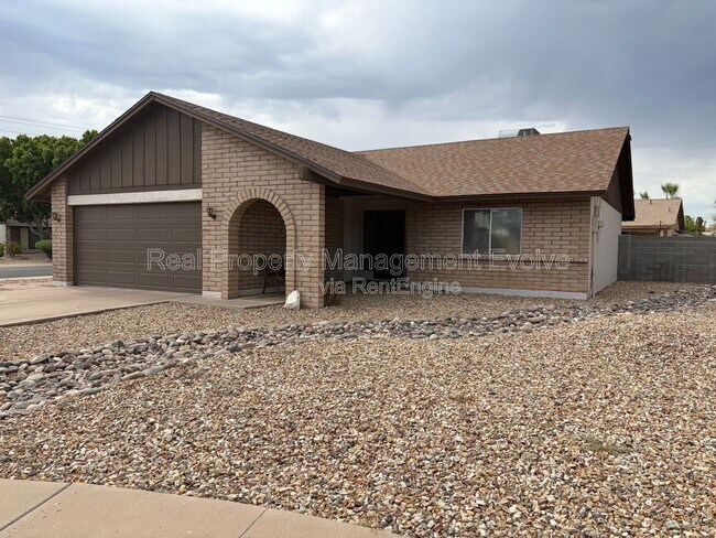 16645 N 34th Dr Phoenix, AZ 85053 photo 3