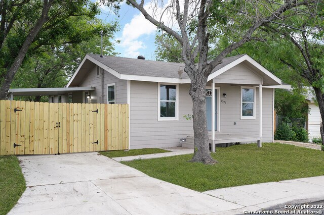 1326 Ervin St San Antonio, TX 78208 photo 2