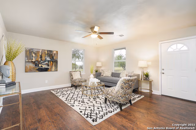 1326 Ervin St San Antonio, TX 78208 photo 4
