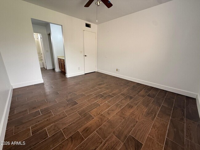 10610 S 48th St Phoenix, AZ 85044 photo 5