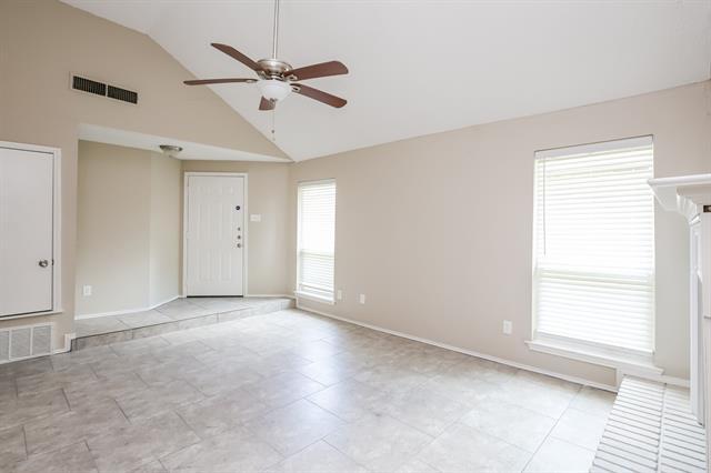1144 Paintbrush St Mesquite, TX 75149 photo 3