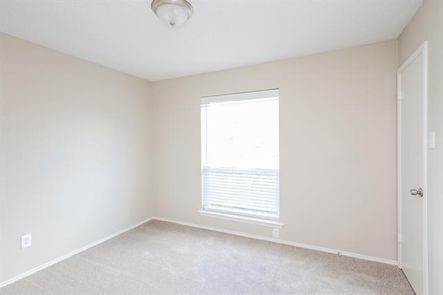 1144 Paintbrush St Mesquite, TX 75149 photo 4