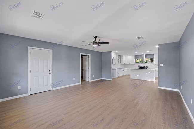 2517 Tisinger Avenue, Dallas, TX 75228 photo 3