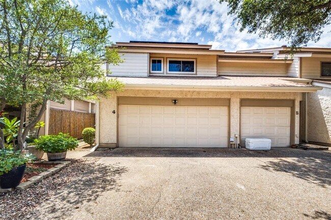4 Oakbrook Dr Lewisville, TX 75057 photo 3