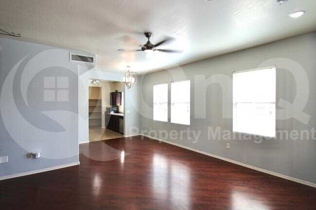 9233 E Neville Ave Mesa, AZ 85209 photo 4