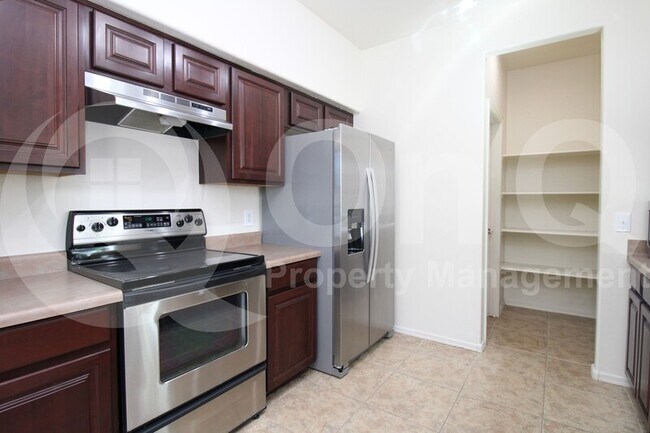 9233 E Neville Ave Mesa, AZ 85209 photo 2
