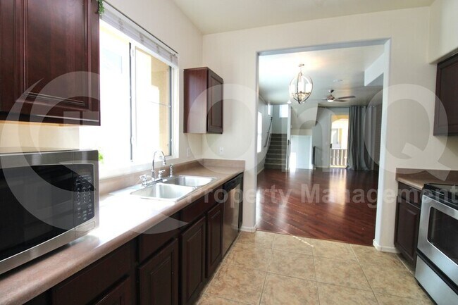 9233 E Neville Ave Mesa, AZ 85209 photo 3