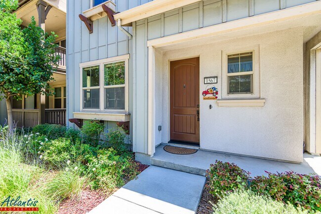 1567 Hidden Creek Ln Milpitas, CA 95035 photo 2