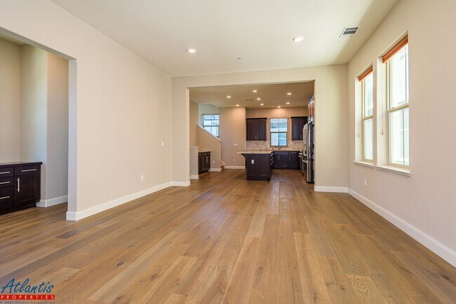 1567 Hidden Creek Ln Milpitas, CA 95035 photo 5