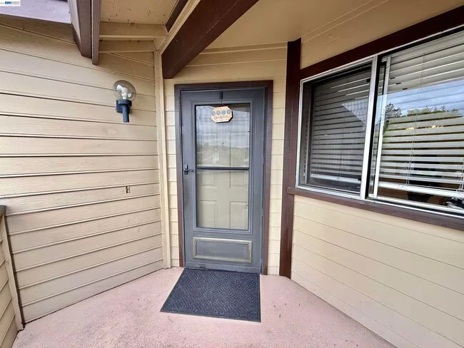 3835 Yorkshire St San Leandro, CA 94578 photo 5