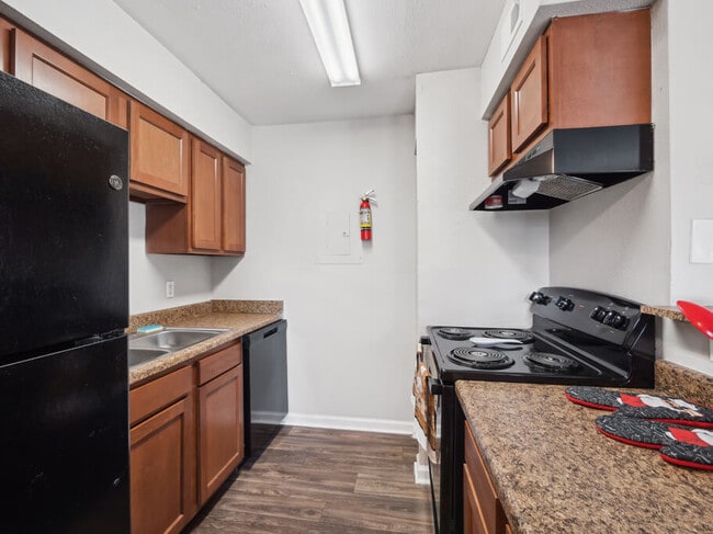 Forest Creek Apartments photo 2